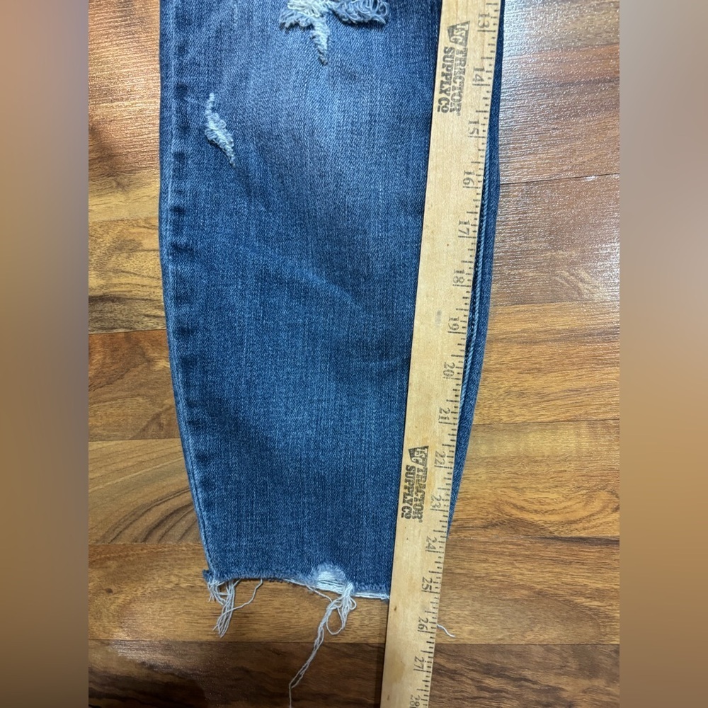 Judy Blue Relaxed Fit Distressed Jeans Medium Wash Raw Hem Size 11/30 - Picture 3 of 6